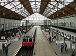 The District line platforms at Earl's Court station in 2005