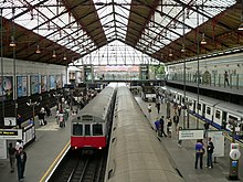 Overhead view of the District line platforms at Earl's Court (2005) Earl's Court District Line platforms.jpg