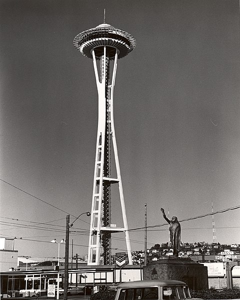 File:Early photo of seattle space needle.jpg