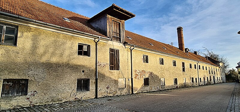 File:Ering, Schloßstraße 1a.jpg