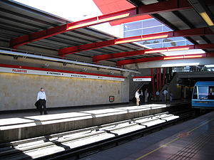 Pajaritos İstasyonu, Santiago Metro.JPG