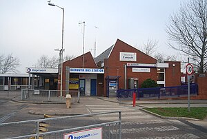 Stazione ferroviaria e degli autobus di Exmouth - geograph.org.uk - 1112673.jpg