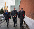 Posádka Sojuzu pri kremeľskom múre v Moskve