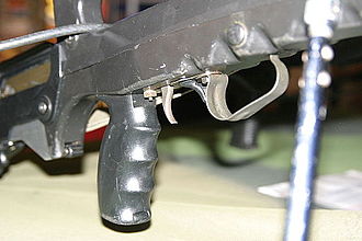 Trigger guard of the FAMAS swept forward for use in Arctic conditions FAMAS-img 1023.jpg