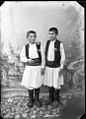 Мальчики в народных костюмах, 1944 год.