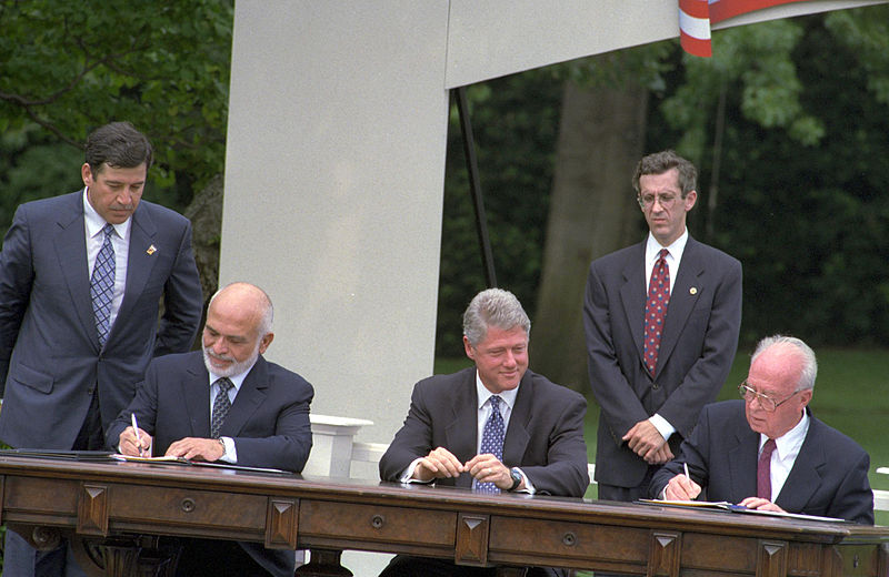 File:Flickr - Government Press Office (GPO) - PM YITZHAK RABIN AND JORDAN'S KING HUSSEIN SIGN THE WASHINGTON AGREEMENT ON THE WHITE HOUSE LAWN.jpg