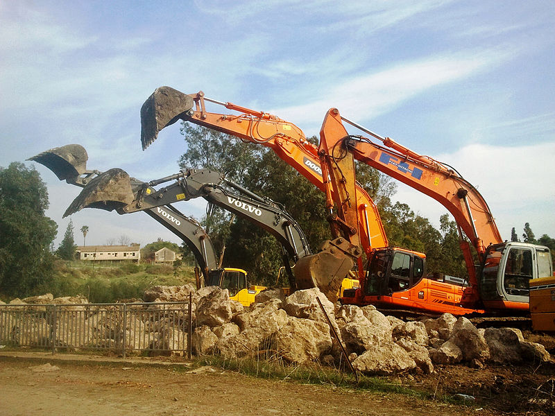 File:Four excavators resting (1).jpg