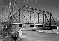 Katak Bayou Jembatan, dekat Mountainburg, AR.jpg