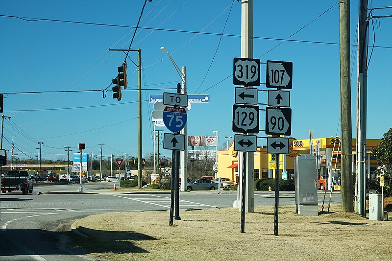 File:GA107sUS319US129GA90signsFitzgerald (32868746416).jpg