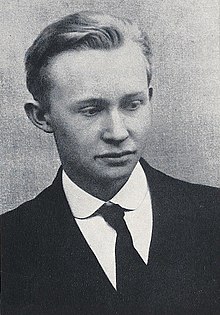 Georg Muche 1916.jpg