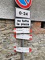 wikimedia_commons=File:Guidepost in Piazza Quattrocento a Viconago.jpg