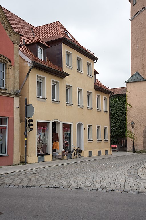 Gunzenhausen, Dr.-Martin-Luther-Platz 2-20160812 -003