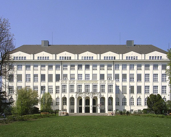 Old Building of Hochschule für Welthandel, Währinger Park (used by the University of Vienna since 1985)
