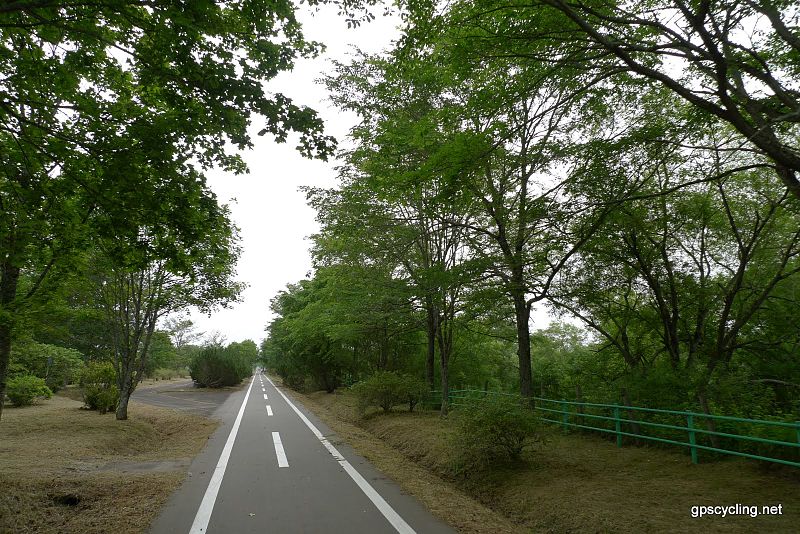 File:Hokkaido Prefectural Road Route 835 Kushiro Akan cycle path.jpg