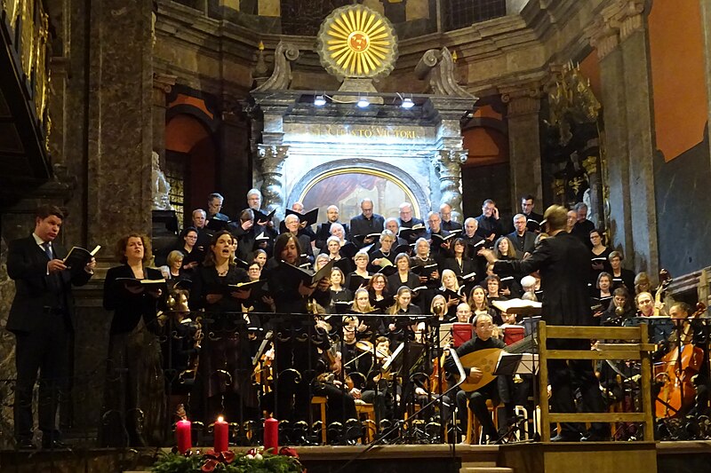 File:Idsteiner Kantorei, soloists, Carsten Koch, Unionskirche Idstein (cropped).jpg