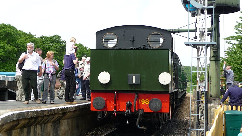 File:Isle of Wight Steam Railway WD198.JPG