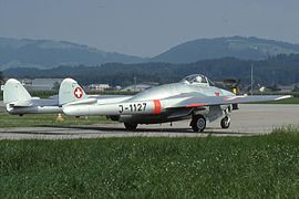 Un DH-110 Vampire dans ses derniers jours de service à Dübendorf en 1990.