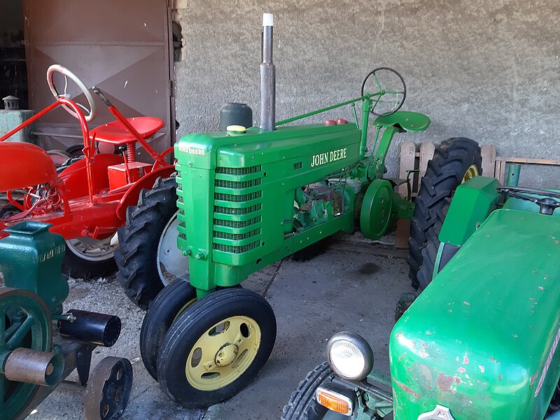 File:John Deere 20190921 091520 03.jpg