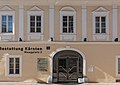 * Nomination Portal of the funeral service on Waagplatz #2, Klagenfurt, Carinthia, Austria --Johann Jaritz 03:00, 11 February 2017 (UTC) * Promotion Weak  Support Good quality. The "B" on the left should be visible. --XRay 07:46, 11 February 2017 (UTC)