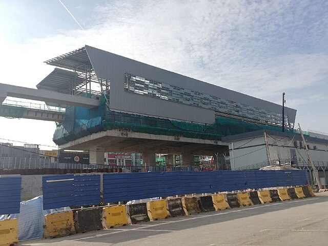 The exterior of Taman Selatan station.