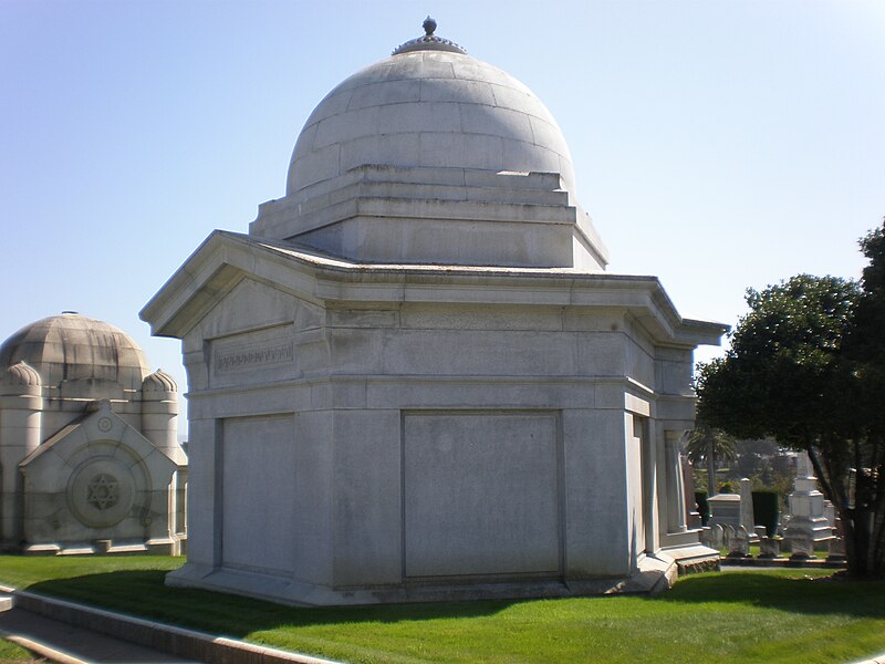 File:Levi Strauss mausoleum side rear.JPG