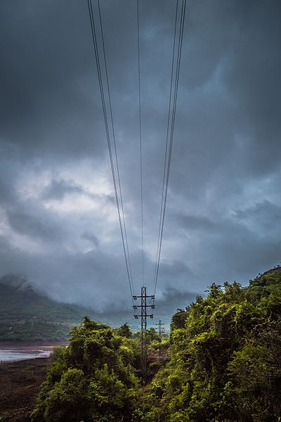 File:Lightning and the Power Grid.jpg