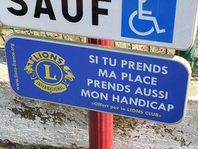 File:Lions Clubs International disabled parking sign in Hendaye, France.jpg