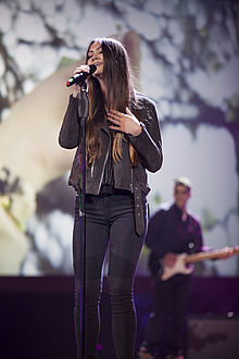 Thompson performing in 2015 Live-Performance Jasmine Thompson (18603394048).jpg