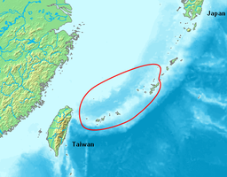 Øerne den tilhørende Okinawa præfektur mellem Kyushu og Taiwan markerede.