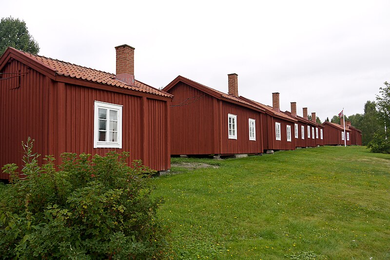 File:Lovanger kyrkstaden01.jpg