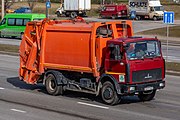 English: MAZ garbage truck. Minsk, Belarus Беларуская: Смеццявоз МАЗ. Мінск, Беларусь Русский: Мусоровоз МАЗ. Минск, Беларусь