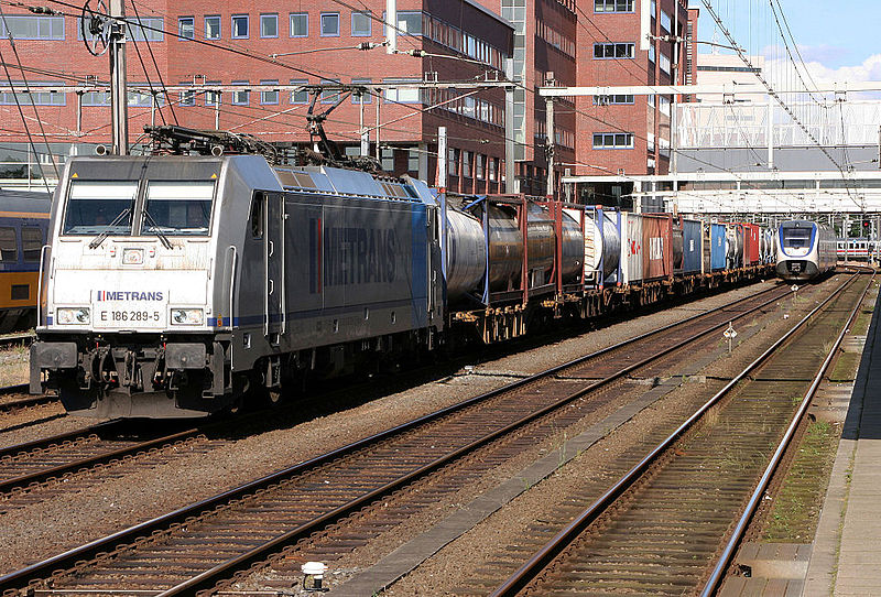 File:METRANS E 186 289-5 met Praag-Shuttle in Amersfoort (14406683002).jpg