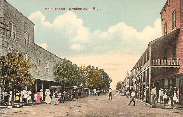 Old Main Street c. 1910