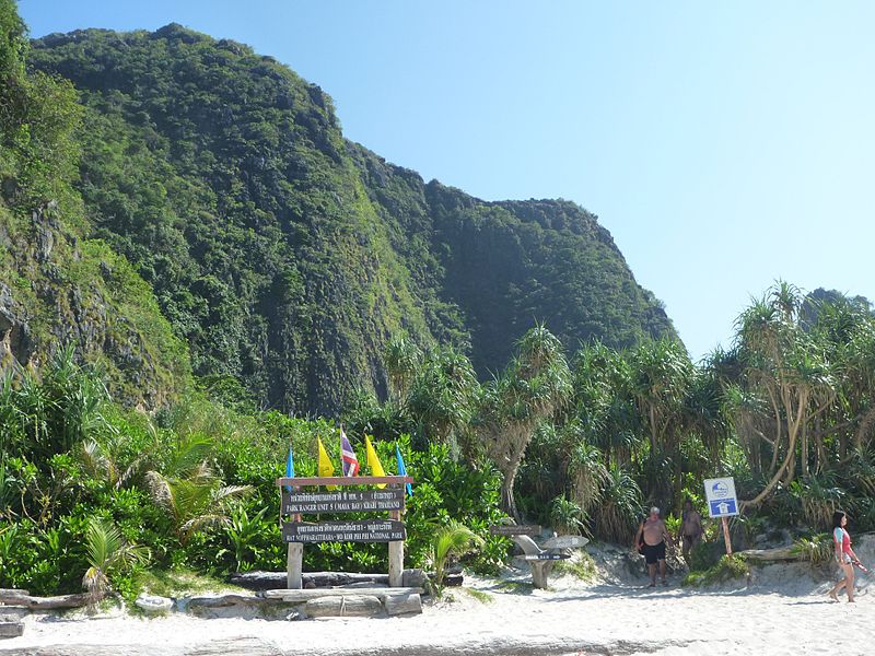 File:Maya Bay (4297196890).jpg