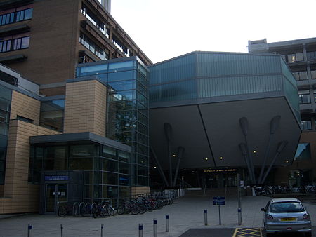 Medical faculty, Newcastle University, 5 September 2013 (1).jpg