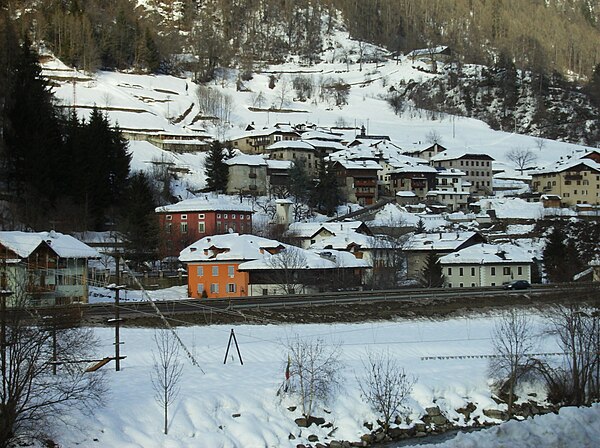 winter view of the town Mestriago.JPG