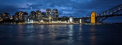 Miniatuur voor Bestand:Milsons Point from McMahons Point at night.jpg