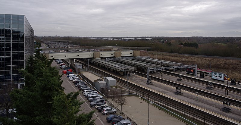 File:Milton Keynes Central railway station MMB 15 390121.jpg