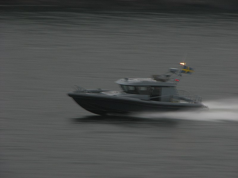 File:Motorboat.Sweden 02 (37232467622).jpg