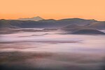 Thumbnail for File:Nebbia sui Piani di Castelluccio.jpg