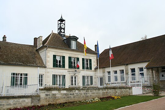 The town hall in Nucourt