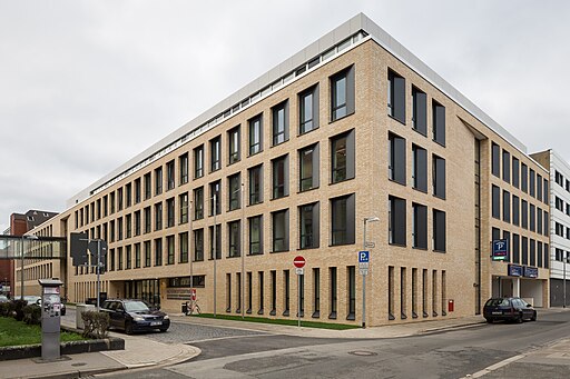 Office building Fachgerichtszentrum special courts Bahnpark Augustenstrasse Leonhardtstrasse Hinueberstrasse Ferdinandstrasse Mitte Hannover Germany 05