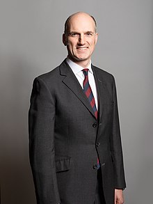 Official portrait of Leo Docherty MP.jpg