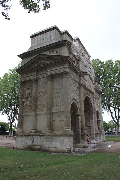 File:Orange - Arc de triomphe 14.jpg