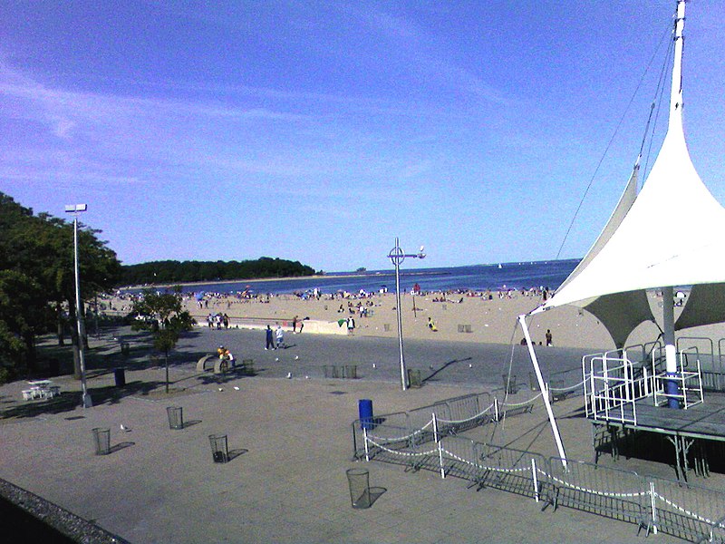 File:Orchard Beach 02.jpg