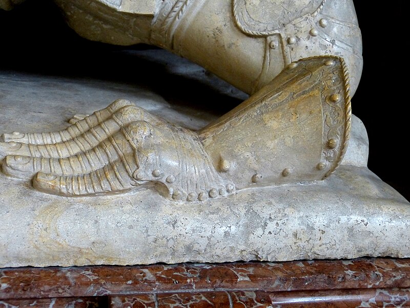 File:Ortenburg Marktkirche - Kenotaph Anton von Ortenburg 2c Grabfigur.jpg