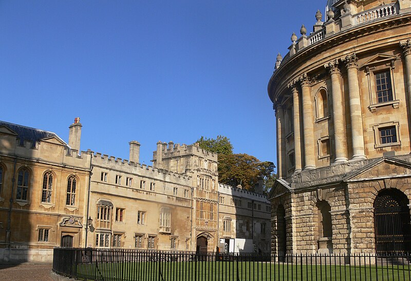 File:Oxford - Brasenose College - and Radcliff camera.jpg