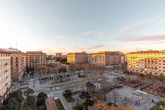 Archivo:PLAZA DE SAN FRANCISCO (ZARAGOZA).webp