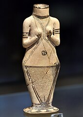 Painted vessel figurine of a nude woman from Yarim Tepe II settlement, Iraq. Halaf culture, 5th millennium BCE. Iraq Museum.jpg