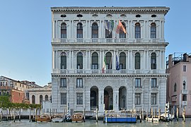 Palazzo Corner della Ca' Granda Gran Canal de Venecia, de Jacopo Sansovino.